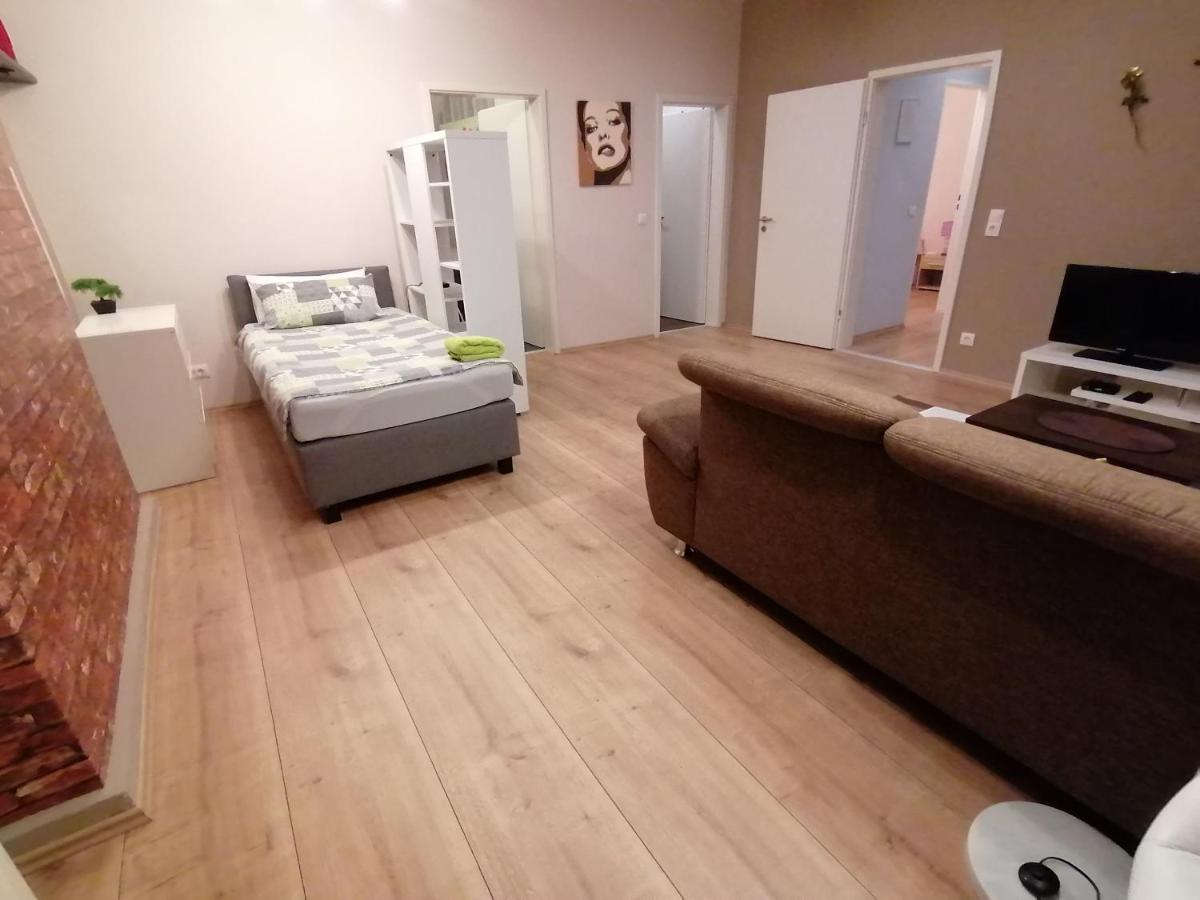 Ferienwohnung In Mayen Exteriör bild