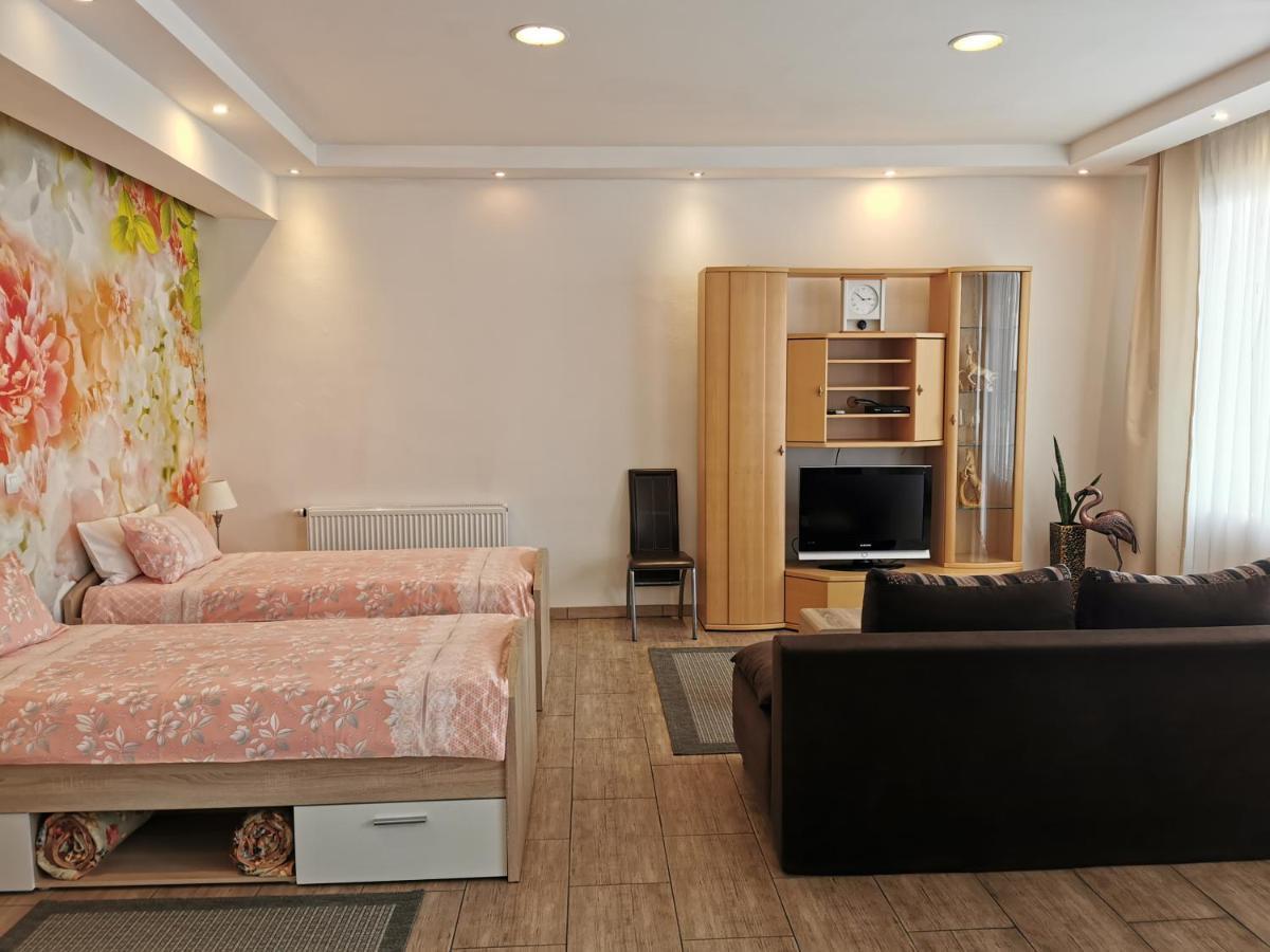 Ferienwohnung In Mayen Exteriör bild